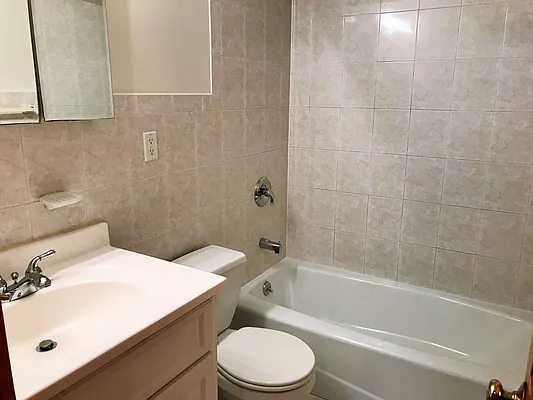 Rented by Joe Gotham LTD | media 23