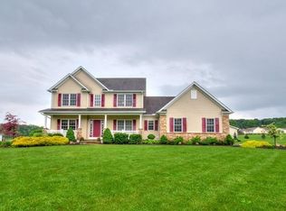 14353 Radcliffe Rd, Chardon, OH 44024