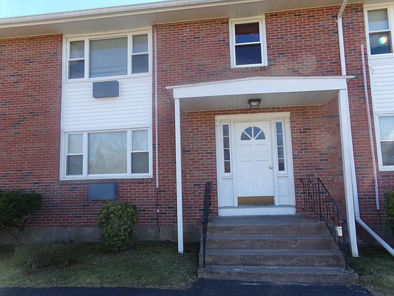 2nd image of 104 Legion Dr APT 3