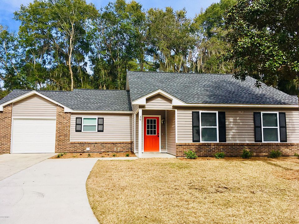 1st image of 39 Brindlewood Dr