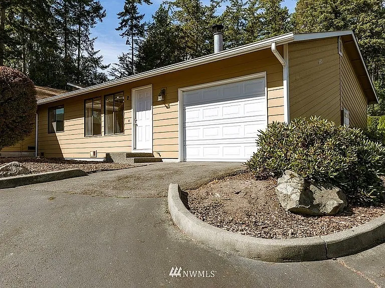 685 NW Atalanta Way #2 — Photo 18