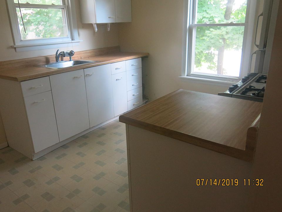 2nd image of 317 N Main St