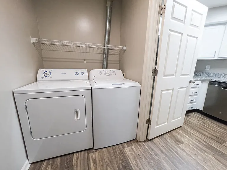 Apartments with In-Unit Washer.Dryer
