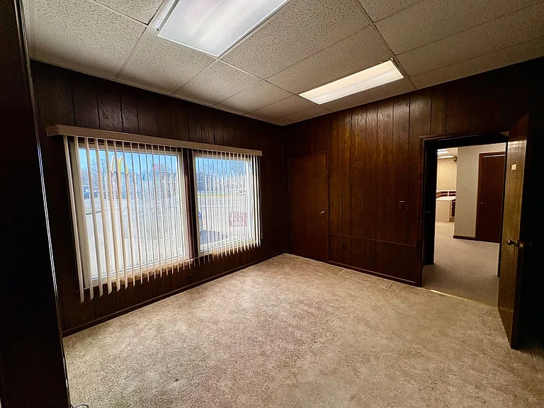 1207 W Main St — Photo 11