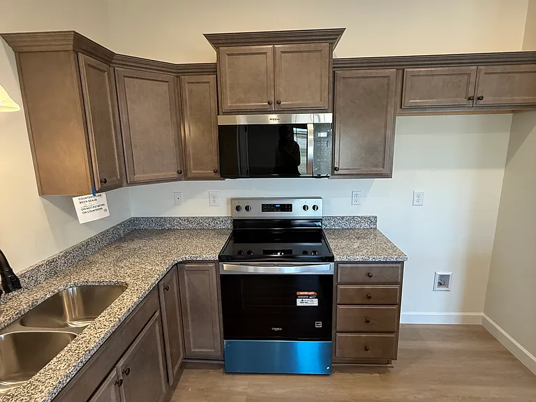 896 Bradley Dill Rd #B — Photo 8