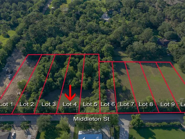 4 Middleton St, Bacliff, TX 77518