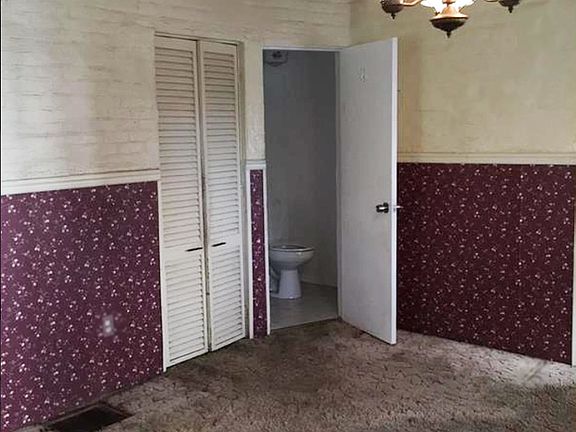 Dining Room w/ Half Bath