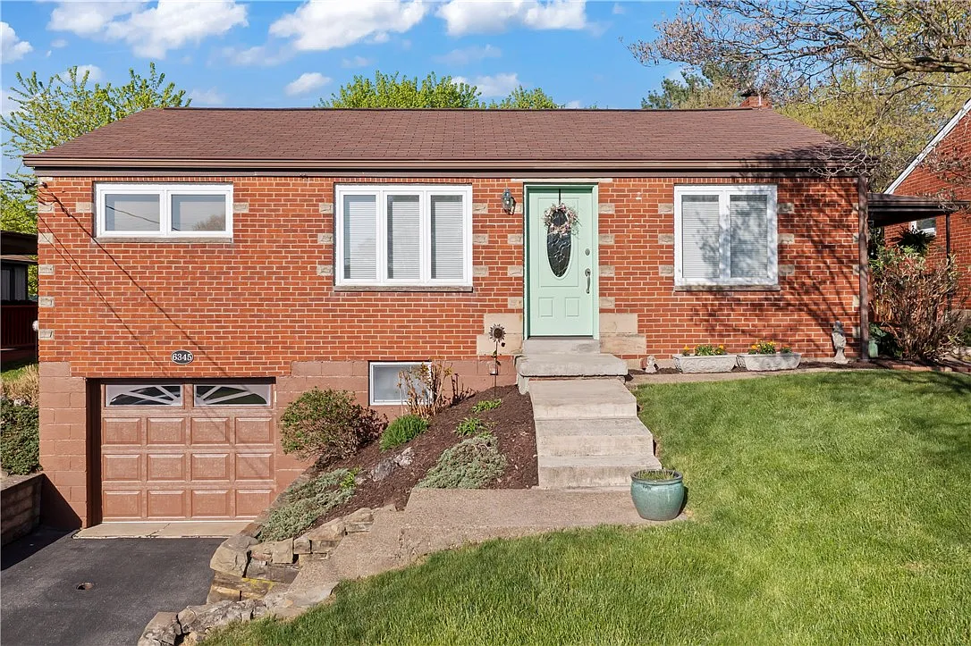 6345 Crestview Dr photo 1
