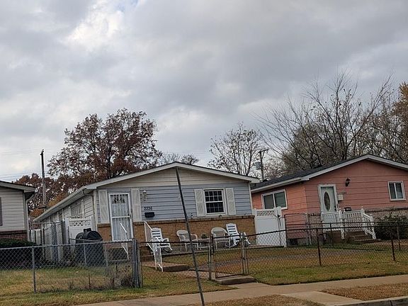 3rd image of 2226 Sullivan Ave