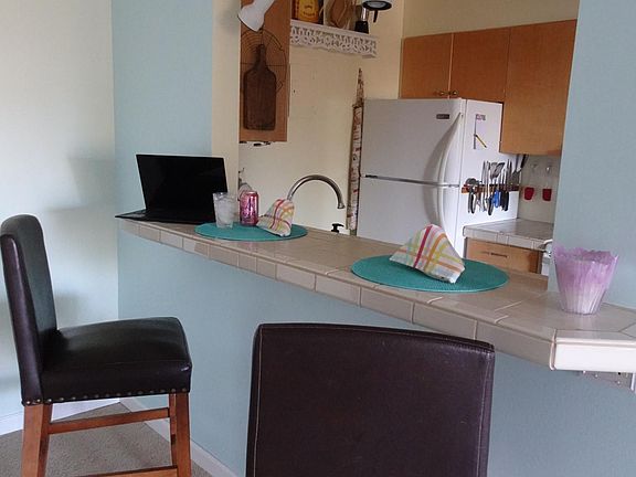 Breakfast Bar off Kitchen
