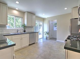 352 E 40th Ave, San Mateo, CA 94403