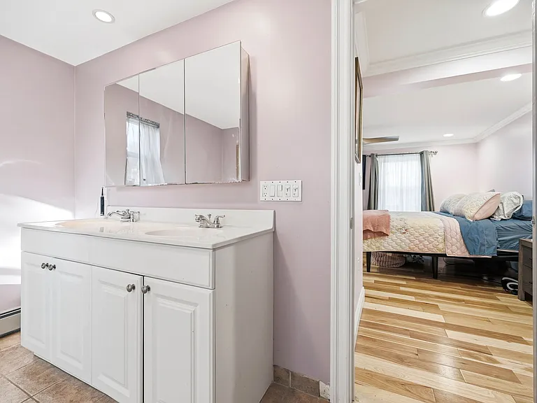 6 Ramsay Rd — Photo 2