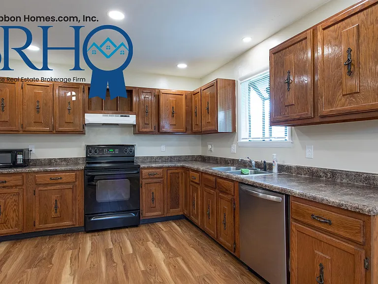 605 Victory St — Photo 32