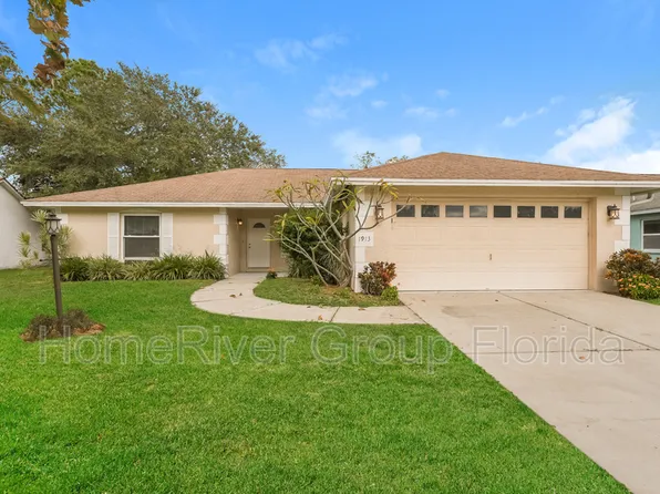 1913 Twisting Ln, Wesley Chapel, FL 33543