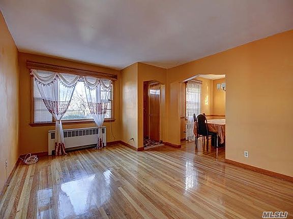 5th image of 615 Albert St