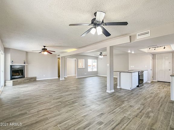 4th image of 4424 W Sierra St