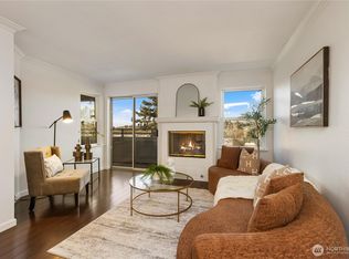 2244 13th Ave W #206, Seattle, WA