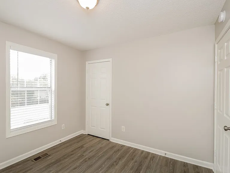 430 Ivy Crest Dr — Photo 13