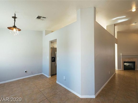 3rd image of 7845 Waltz St