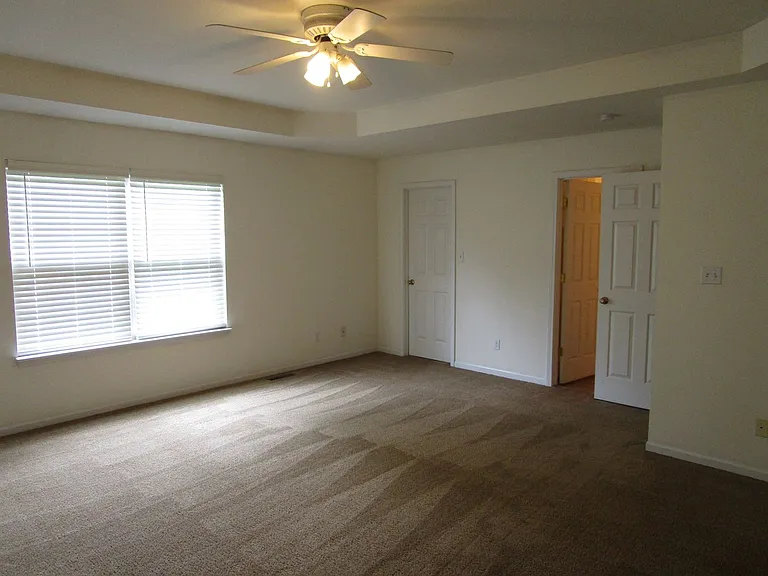 5004-5006 Betty Jean Way — Photo 26