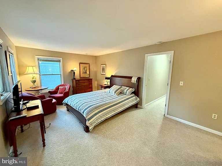 110 Annapolis St #A — Photo 21
