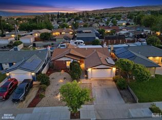 209 E Warren St, Taft, CA 93268