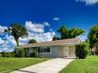 809 Kennwood Ter NW, Port Charlotte, FL 33948