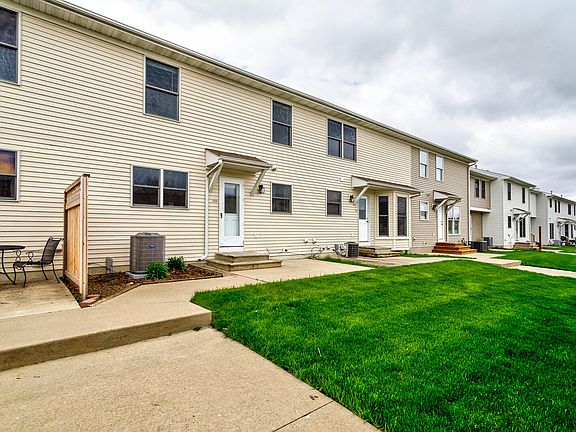 3rd image of 2705 Bristol Dr