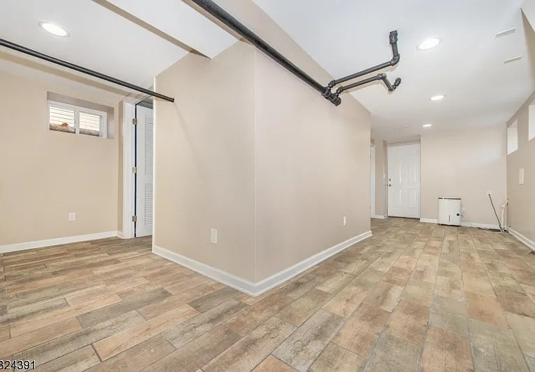 51 Cedar Ave — Photo 21