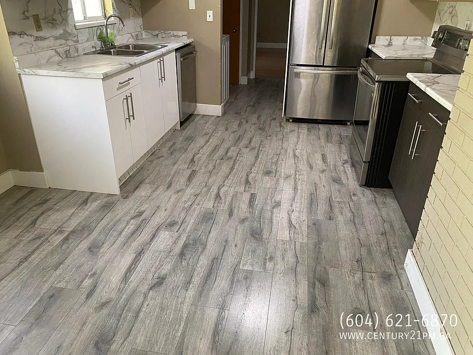 7130 202b St #MAIN