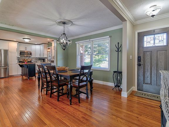 3rd image of 4144 Forest Green Dr
