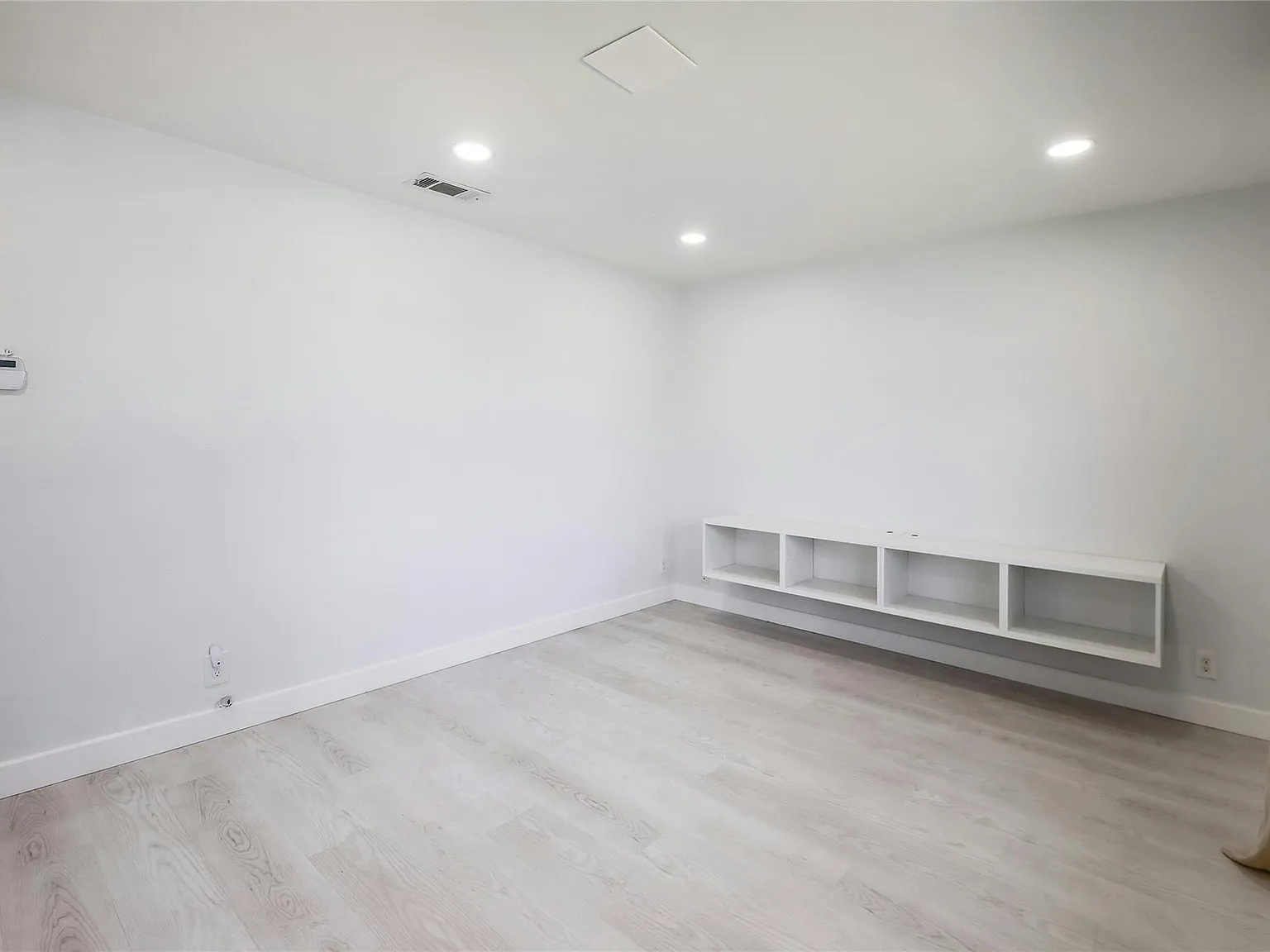 4 bed, 2.0 bath, 1628 sqft, $3,150 — Photo 4