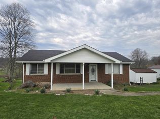 68 Feely Dr, Ona, WV 25545