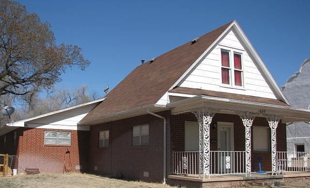 1st image of 1869 Cecil St