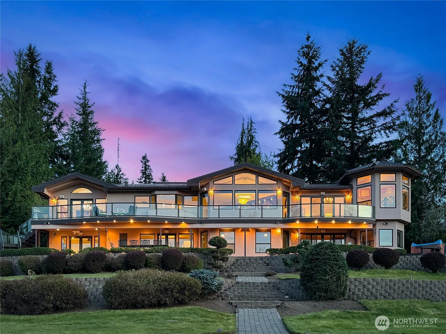 17209 SE Cougar Mountain Drive photo 1