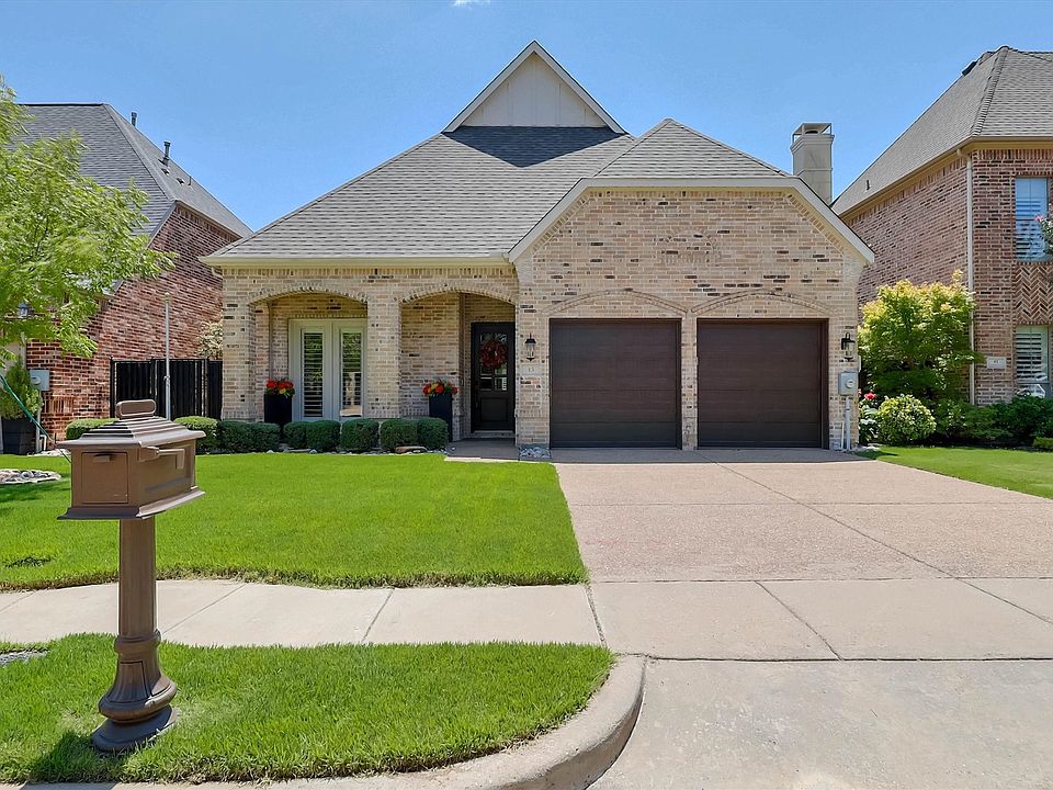 1st image of 45 Secluded Pond Dr