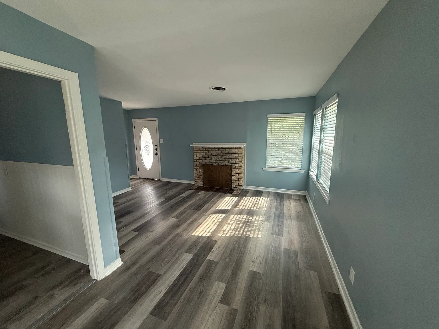 3 bed, 1288 sqft, $1,450 — Photo 2