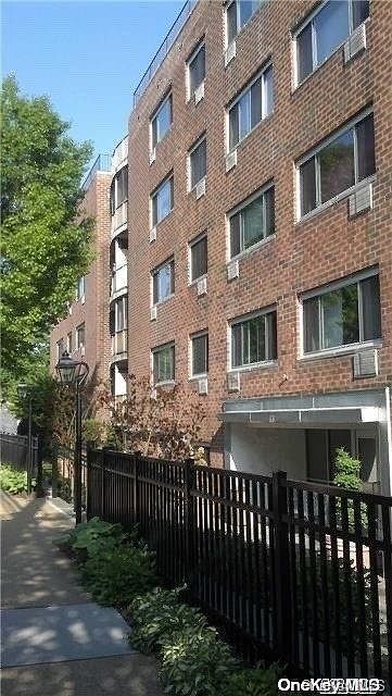 1st image of 101 Clinton Avenue #4H
