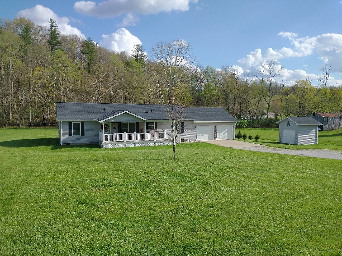 79 Rose St, Campton, KY 41301 Zillow