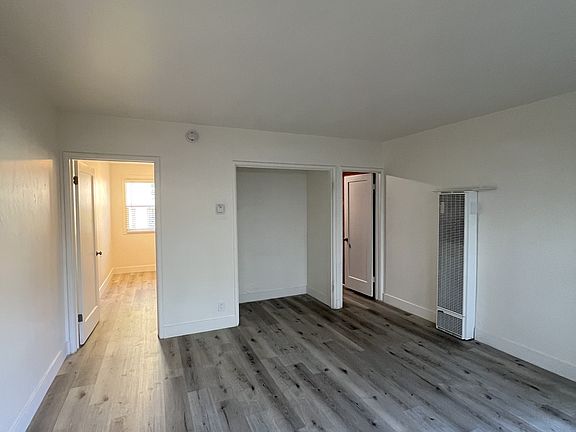 5th image of 2409 24th St APT 1
