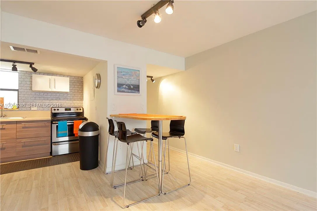 609 Euclid Ave — Photo 4