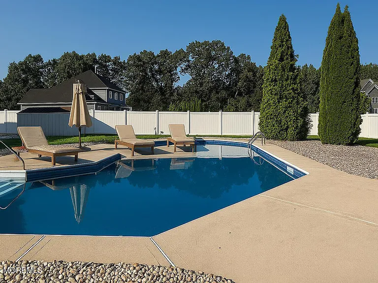 10 Etty Ct — Photo 83