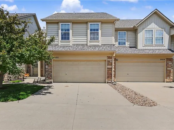 8928 Inkster St, Lenexa, KS 66227
