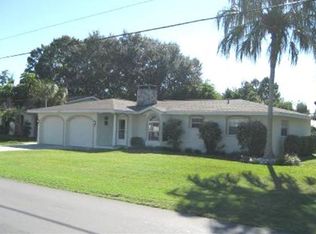 2430 Pinehurst St, Sarasota, FL 34231