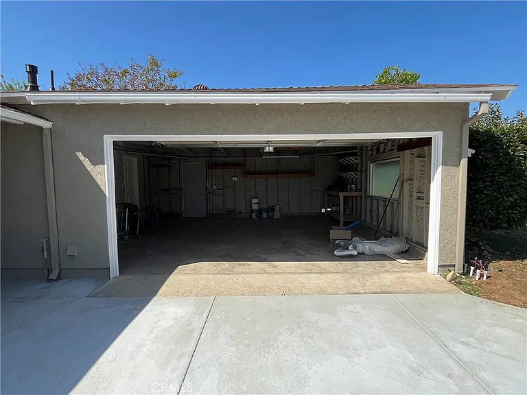 525 Twilight St — Photo 38