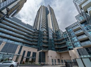30 Meadowglen Pl #1904, Toronto, ON M1G 2V5