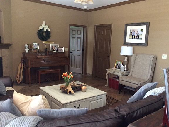 Living room/downstairs