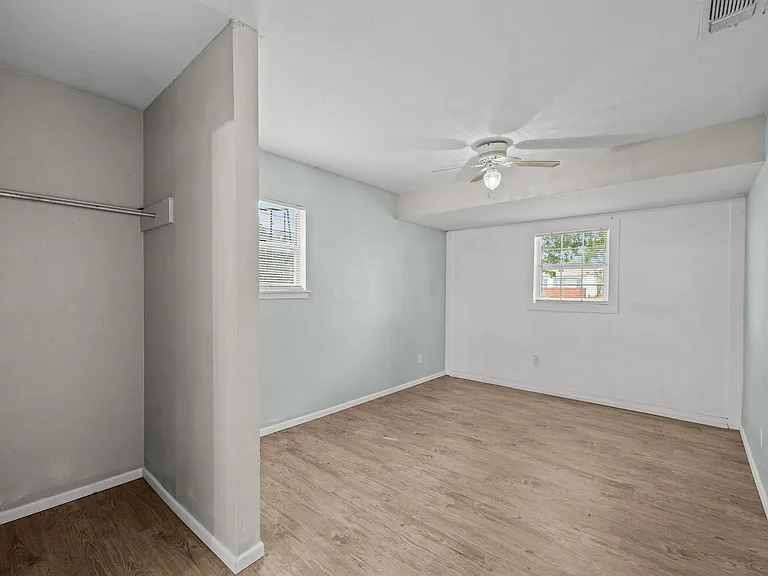2612 E Auburn St — Photo 9