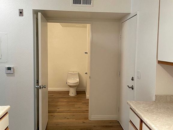 5th image of 1720 Taft Ave #303