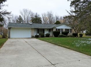 8441 Rondale Dr, Grand Blanc, MI 48439